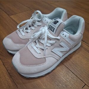 New Balance Women's Pink Sneakers